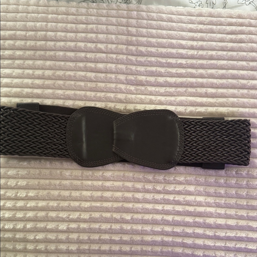 Elegant Women's Brown Woven Belt